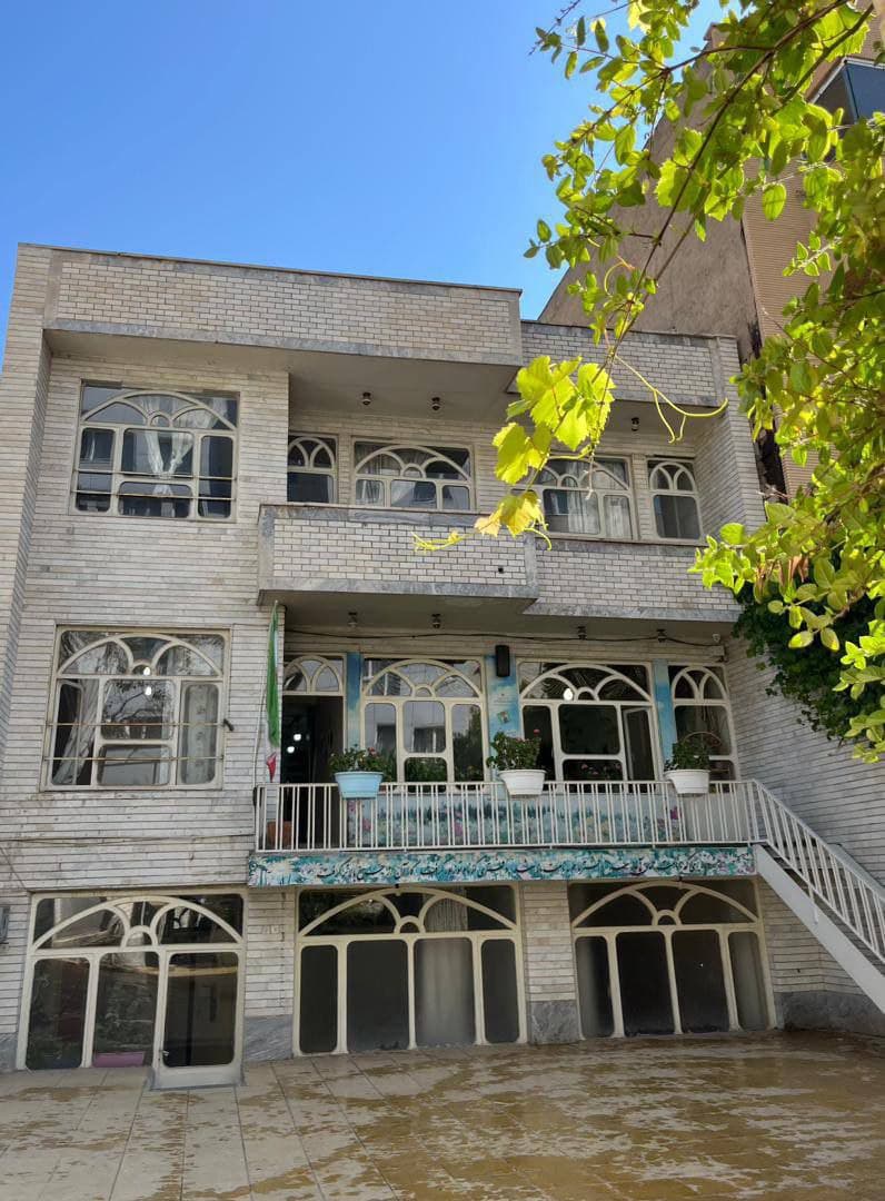 دبیرستان متوسطه دوره اول و دوم دخترانه نیک اندیش